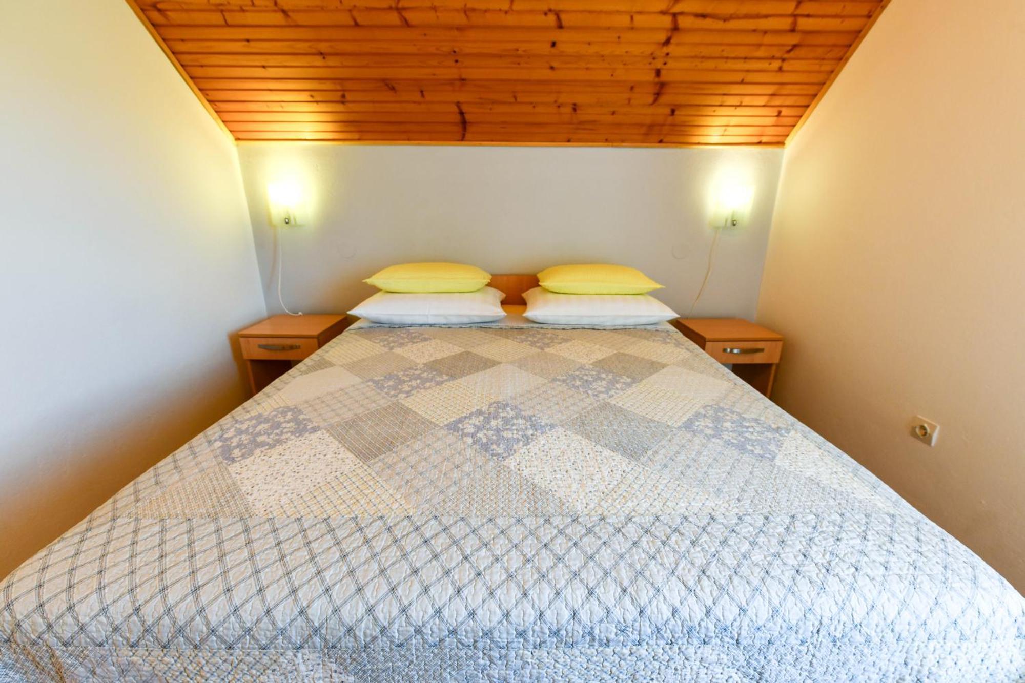 Apartment & Rooms Luketic Растовача Экстерьер фото