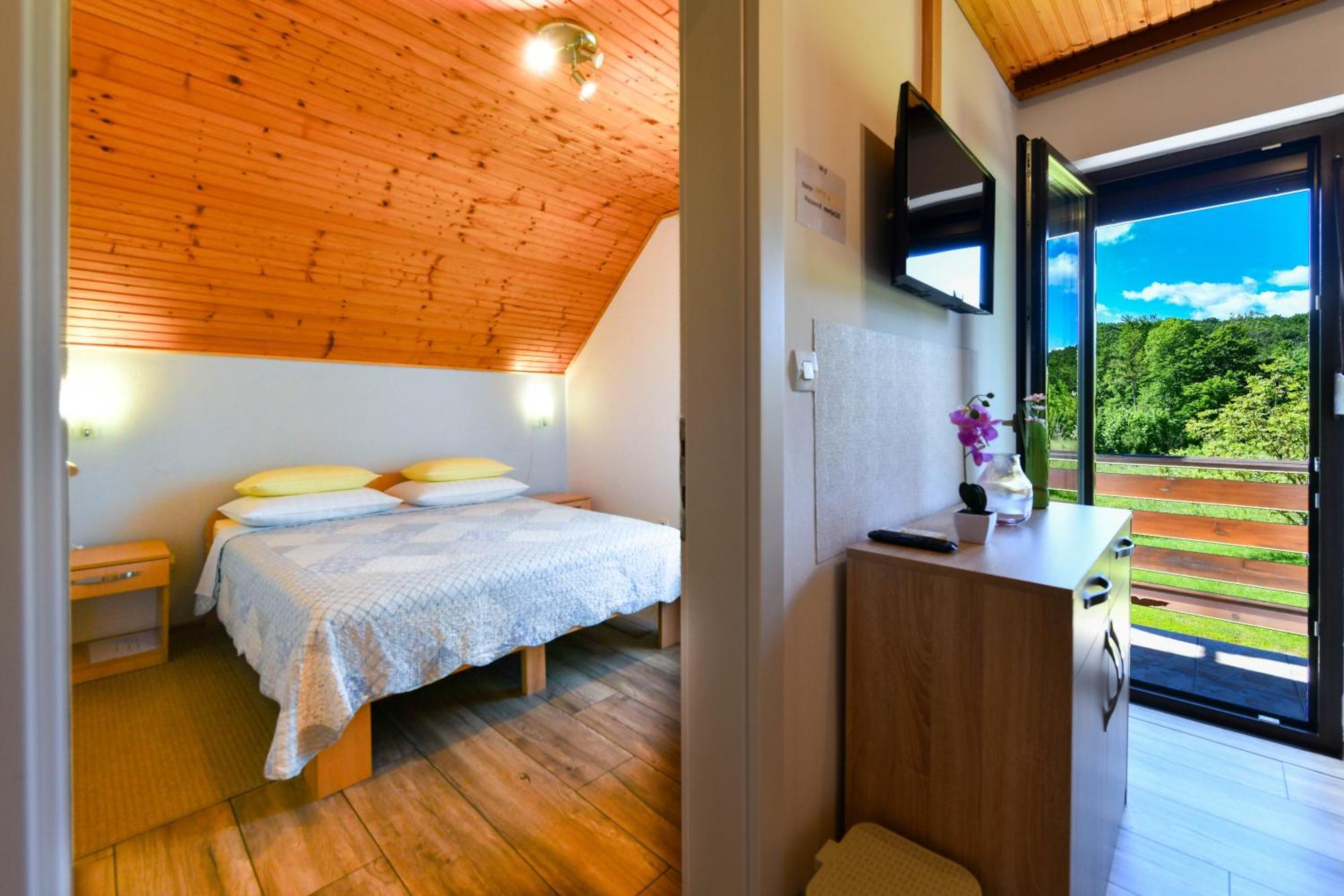 Apartment & Rooms Luketic Растовача Экстерьер фото