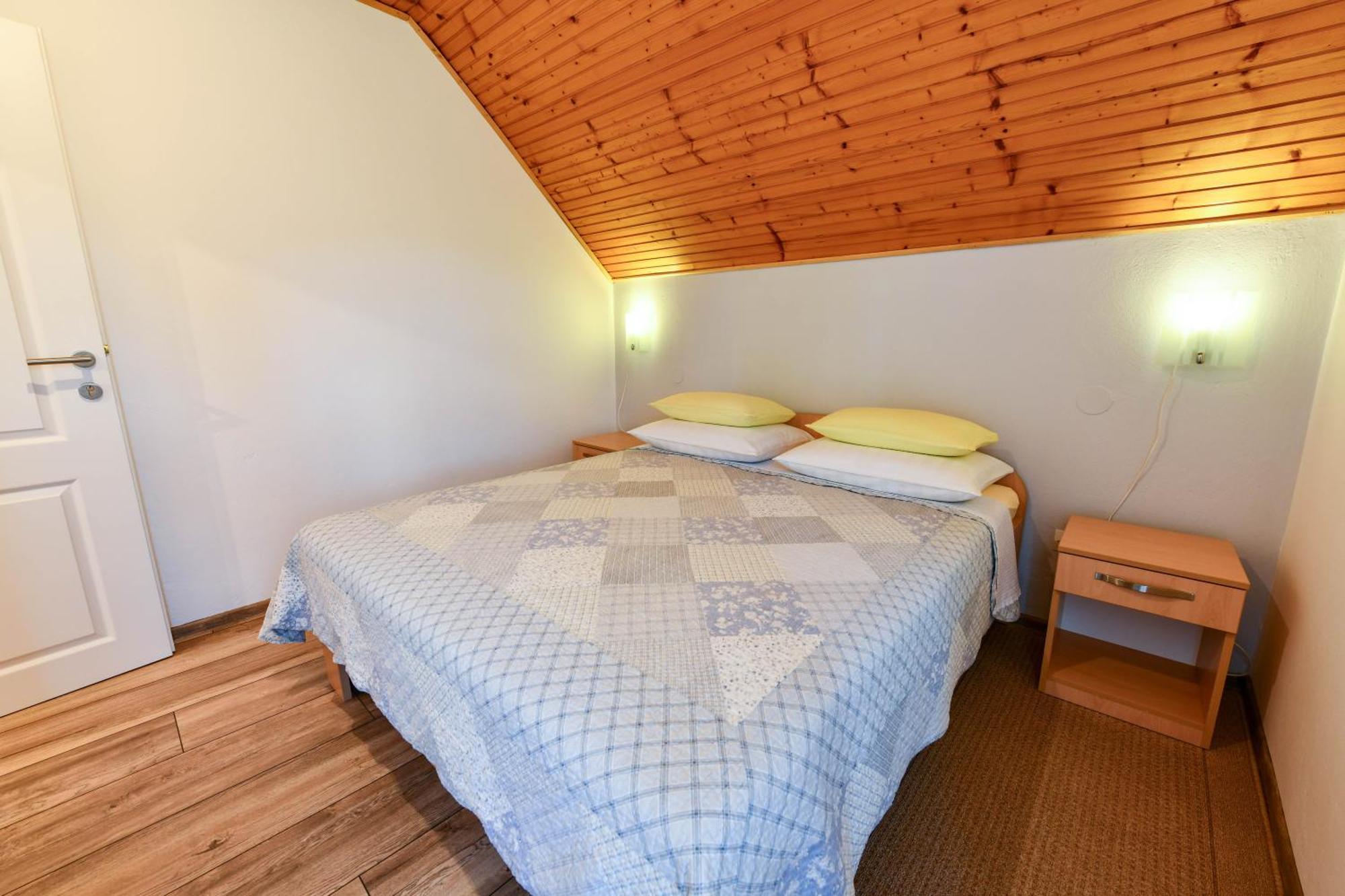 Apartment & Rooms Luketic Растовача Экстерьер фото